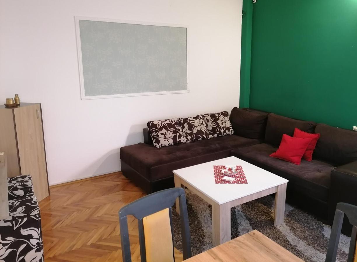Apartman Centar 쿠르셰바츠 외부 사진