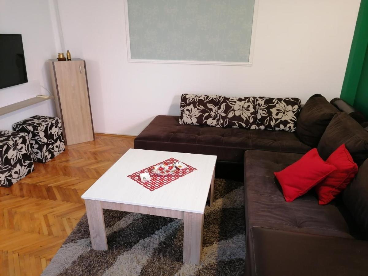 Apartman Centar 쿠르셰바츠 외부 사진